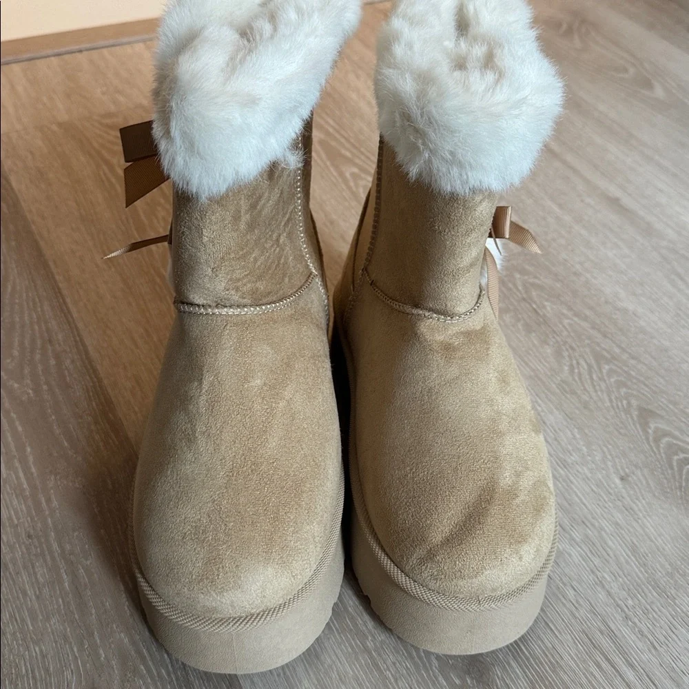 Willow Light Taupe Suede Fur Trim Boots NEW 🏷️